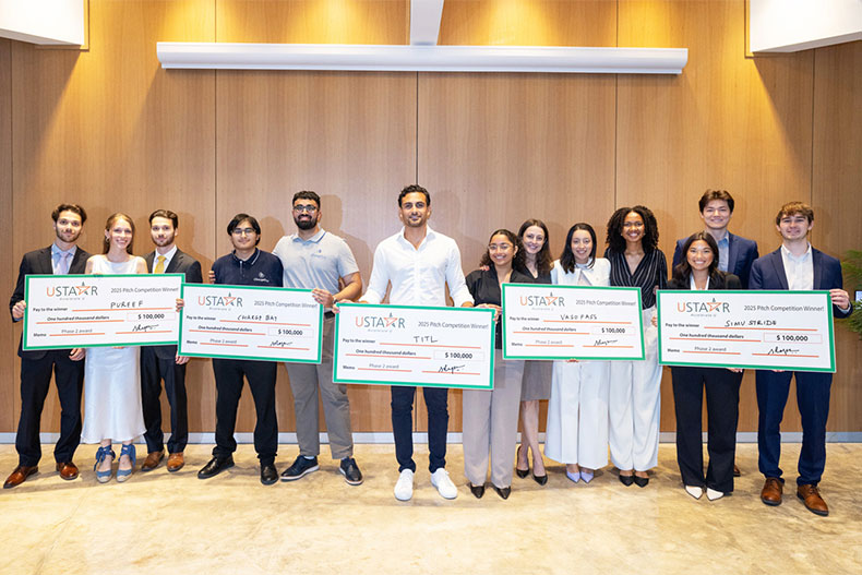  Participants of the second annual USTAAR demo day and pitch competition, held in the Hecht Great Room of Centennial Village. Photo: Joshua Prezant/University of Miami. 